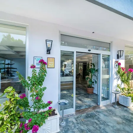 Mogons Exclusive Отель