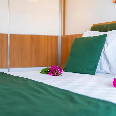 Mogons Exclusive Kalkan